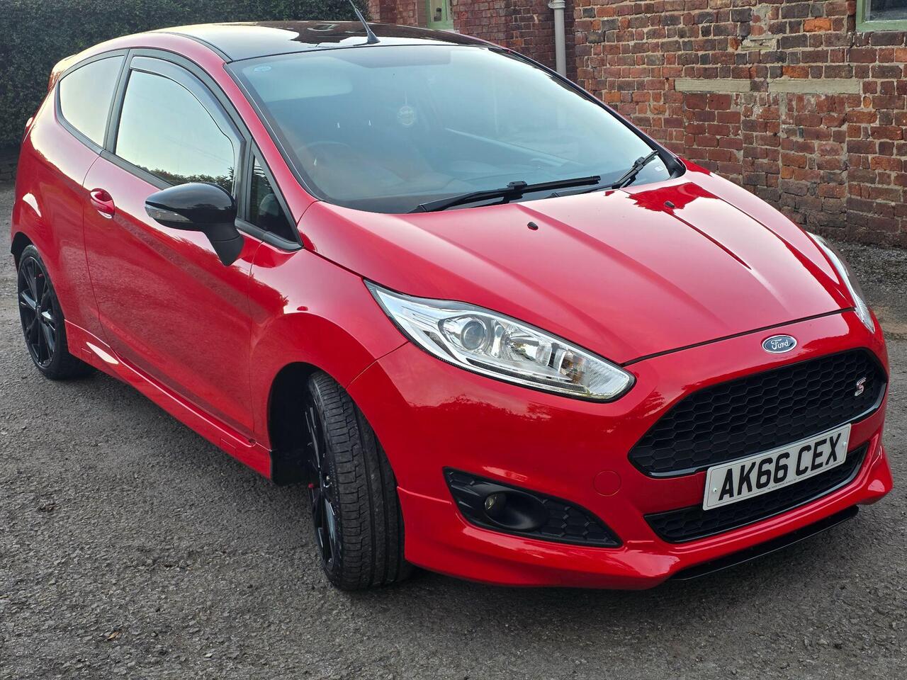 Ford Fiesta Zetec S photo 5 of 62