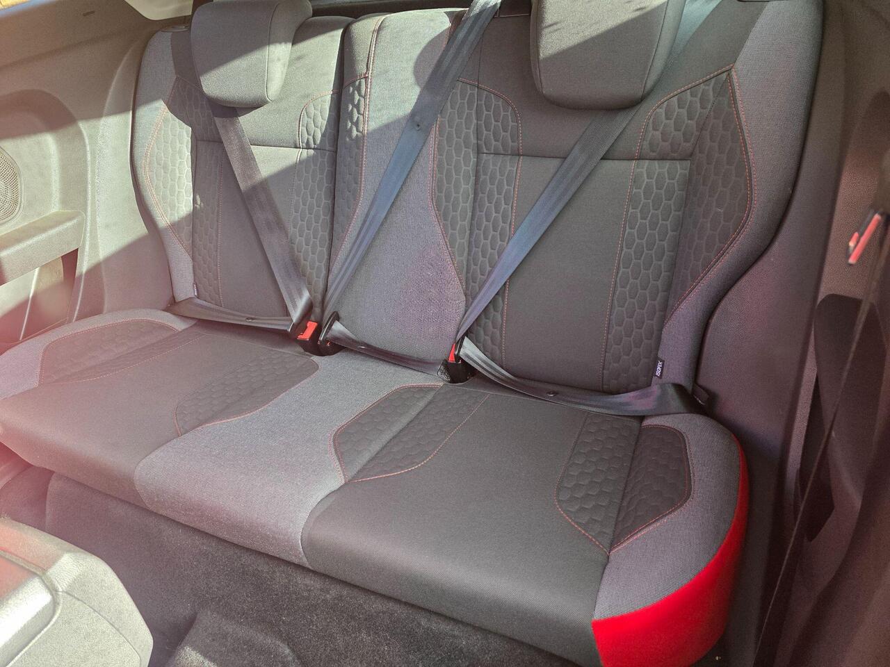 Ford Fiesta Zetec S photo 33 of 62