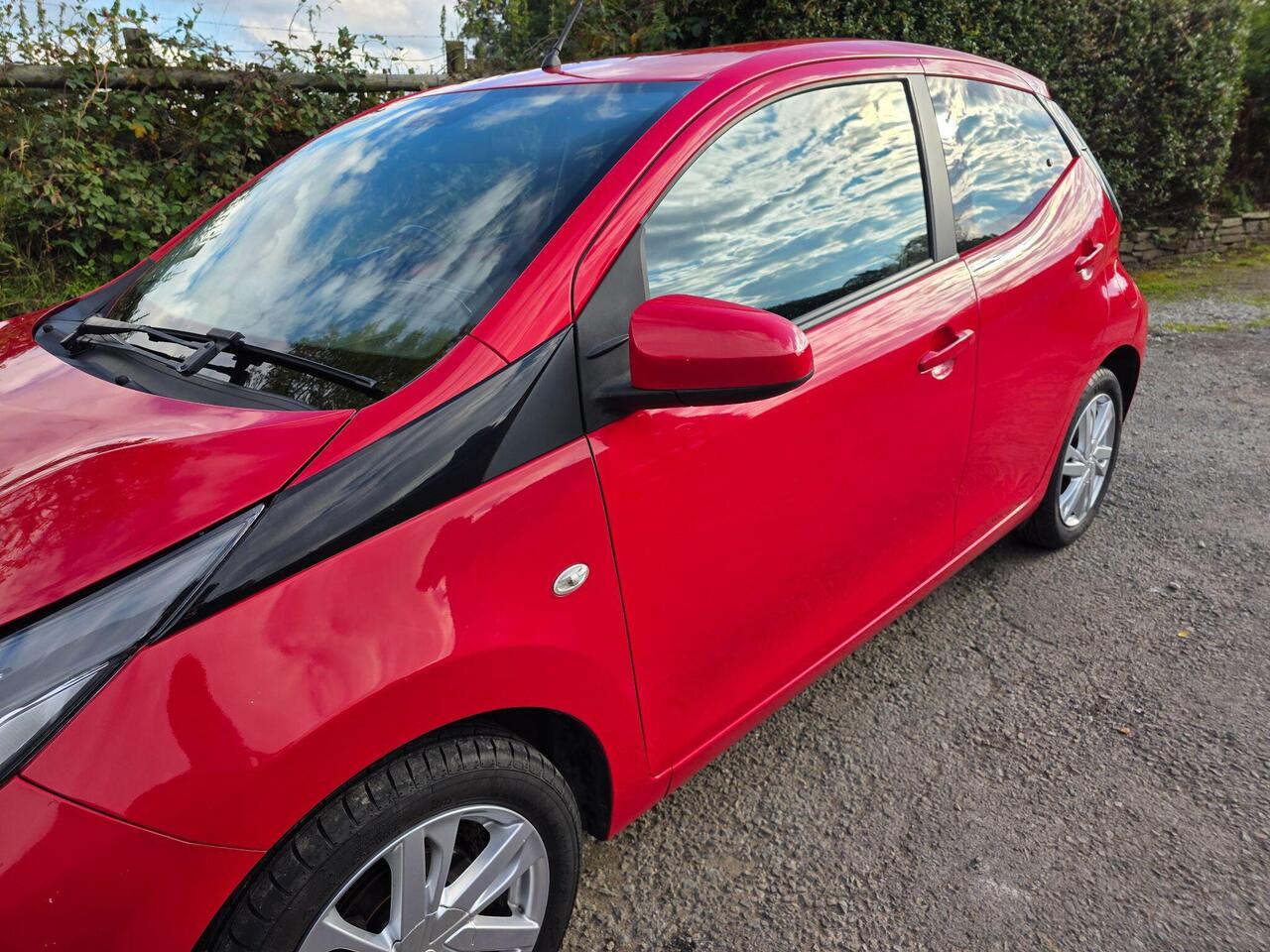 Toyota AYGO photo 18 of 22