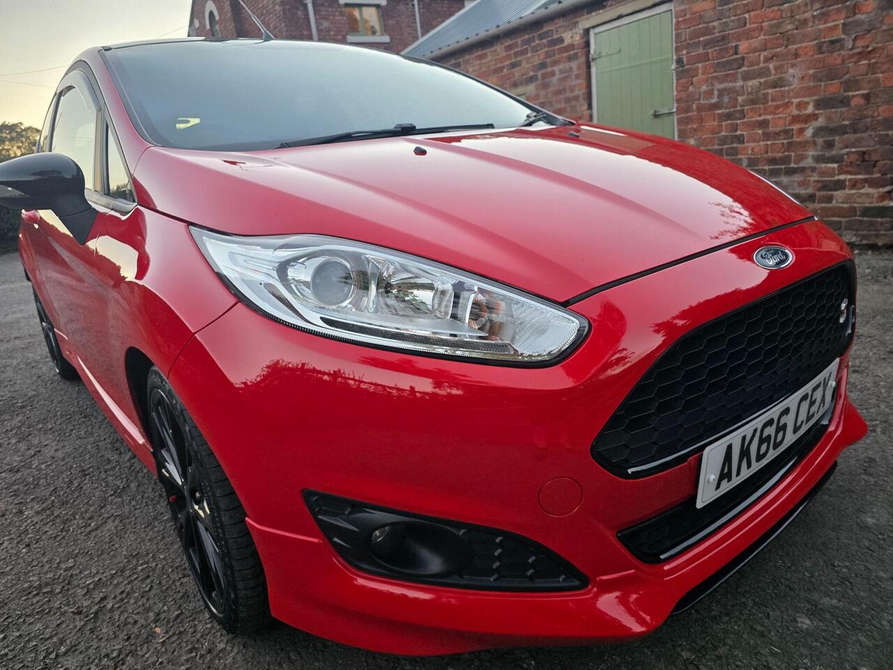 Ford Fiesta Zetec S photo 56 of 62