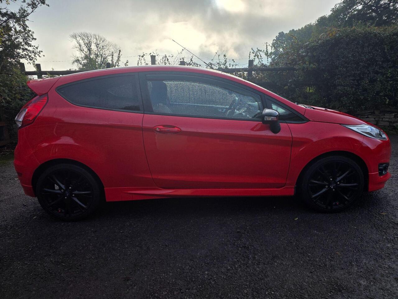 Ford Fiesta Zetec S photo 23 of 62