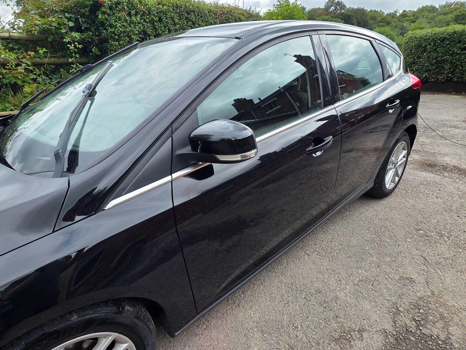 Ford Focus photo 20 of 26