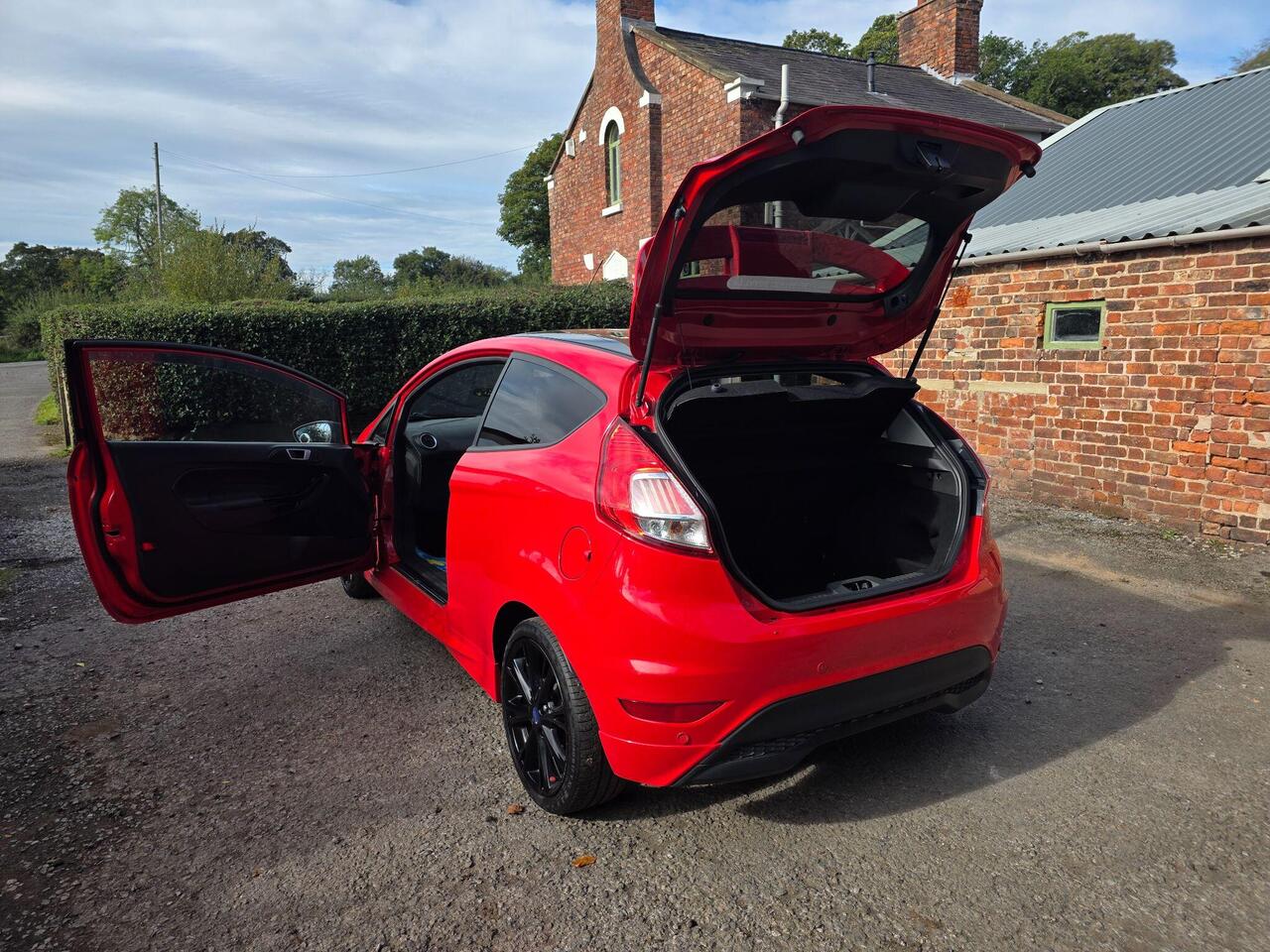 Ford Fiesta Zetec S photo 59 of 62