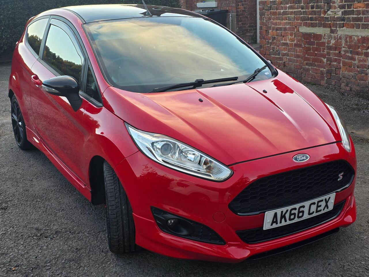 Ford Fiesta Zetec S photo 6 of 62