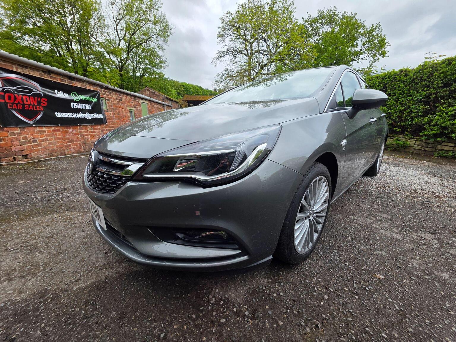 Vauxhall Astra photo 4 of 23