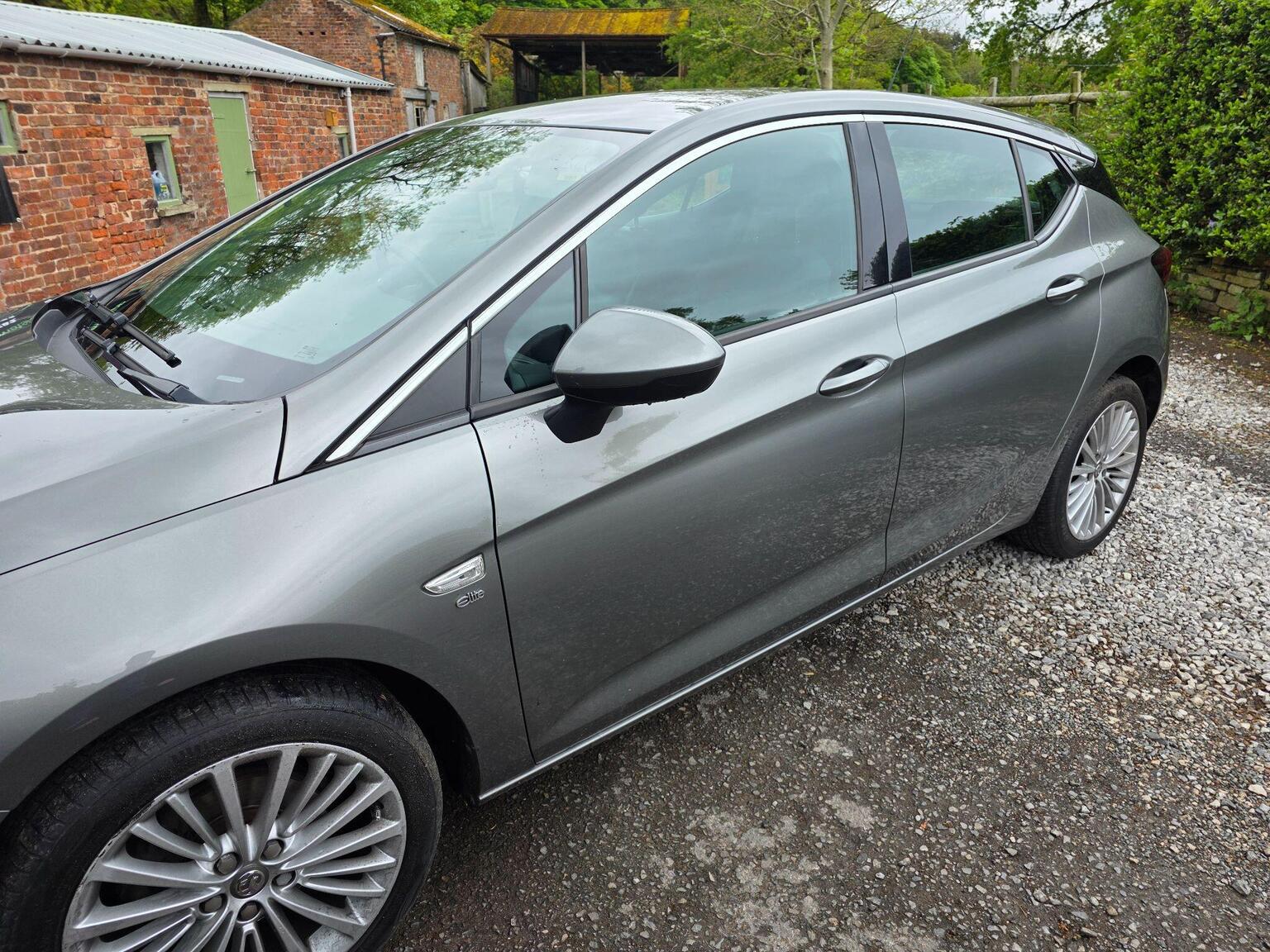 Vauxhall Astra photo 10 of 23