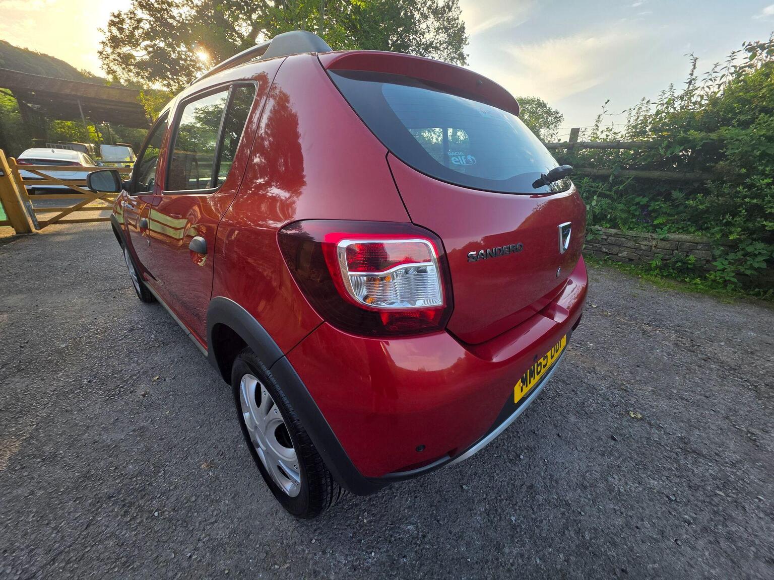 Dacia Sandero Stepway photo 10 of 20