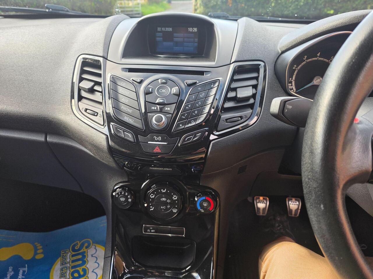 Ford Fiesta Zetec S photo 28 of 62