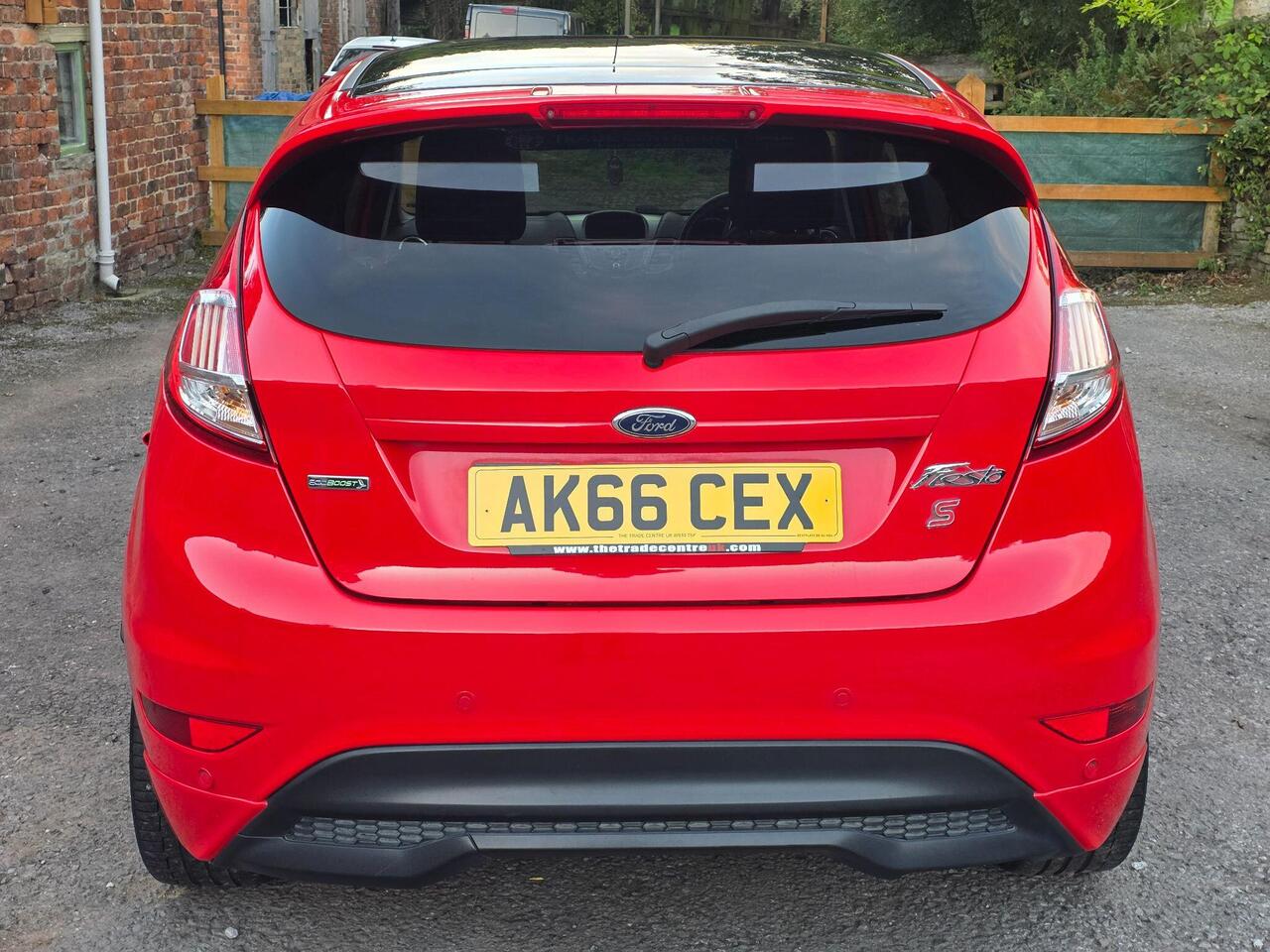 Ford Fiesta Zetec S photo 22 of 62
