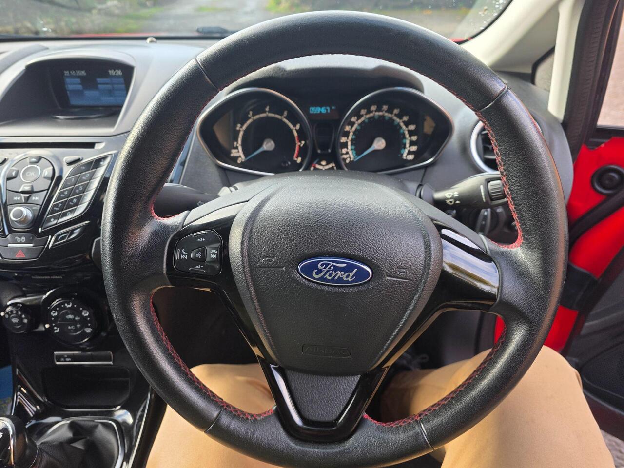 Ford Fiesta Zetec S photo 52 of 62