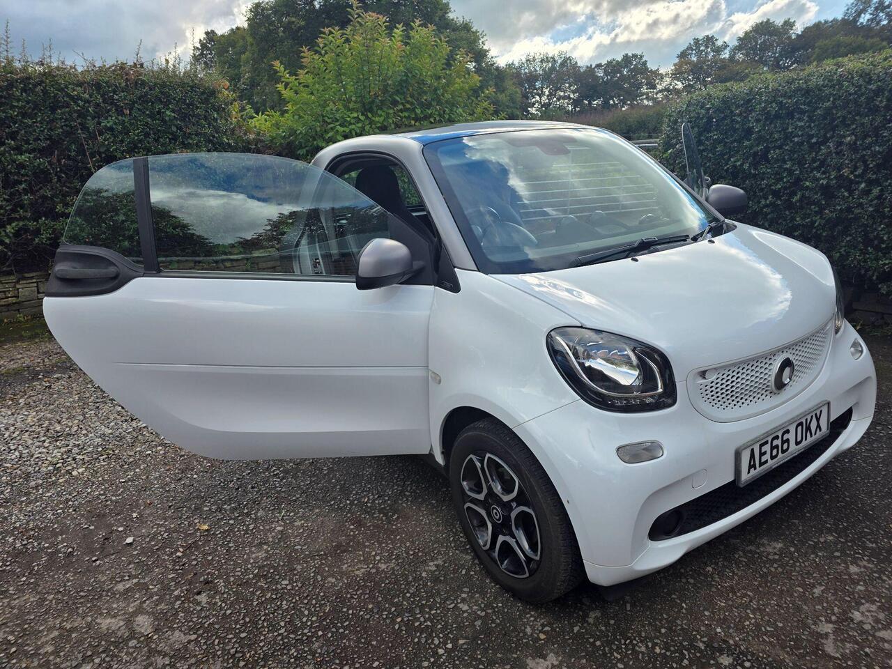 Smart fortwo Prime photo 1 of 50