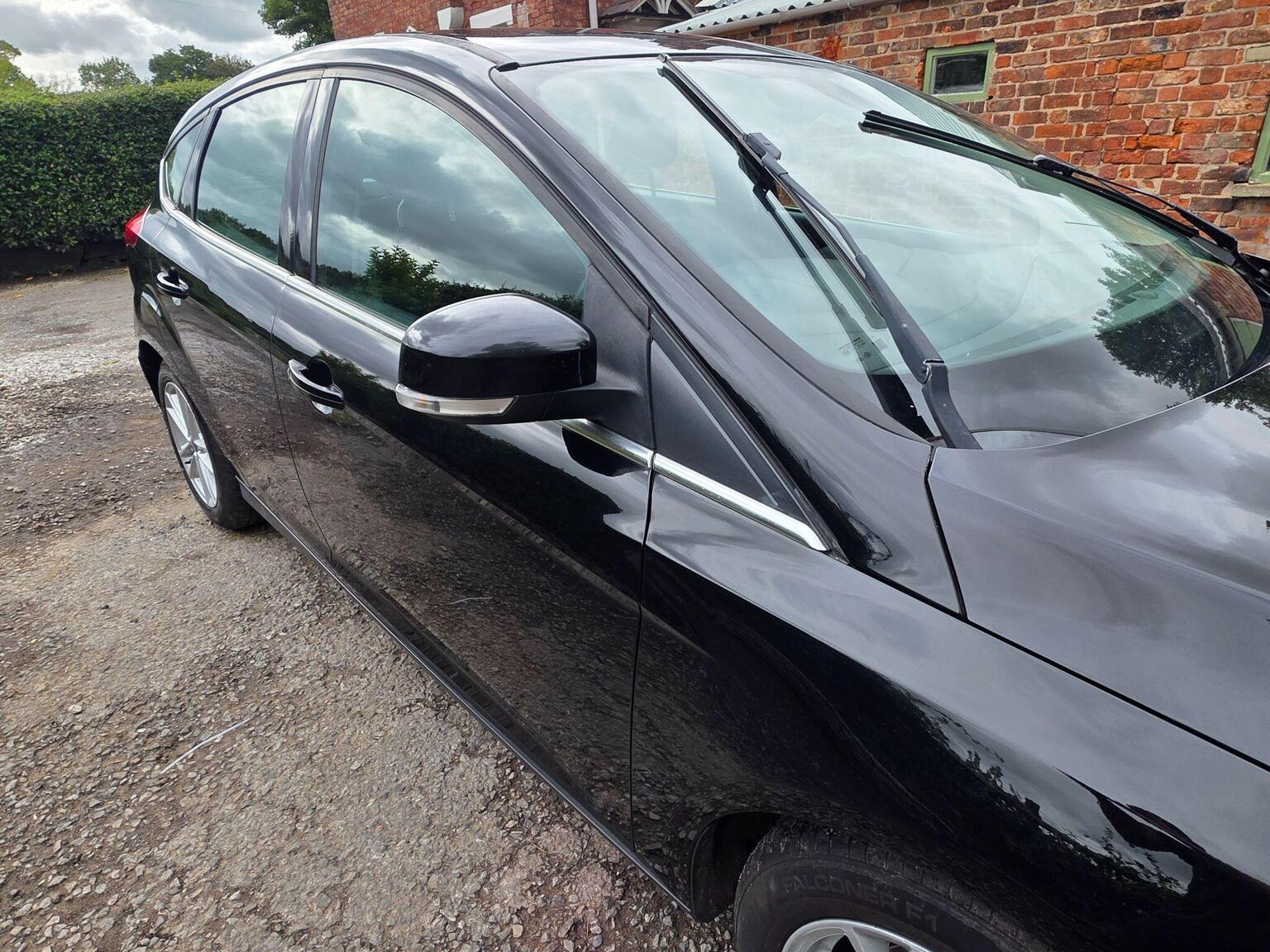Ford Focus photo 21 of 26