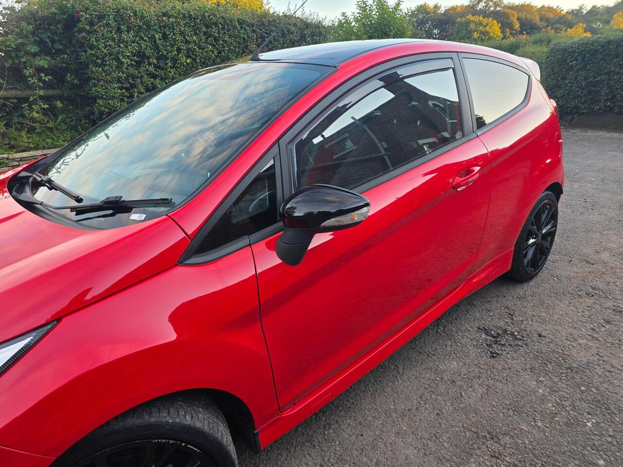 Ford Fiesta Zetec S photo 43 of 62