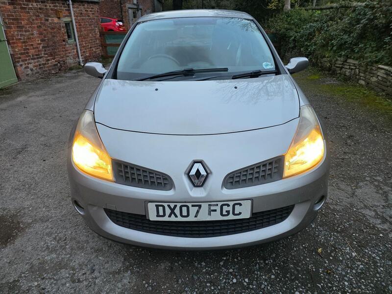 Renault Clio Renaultsport 197 photo 8 of 27