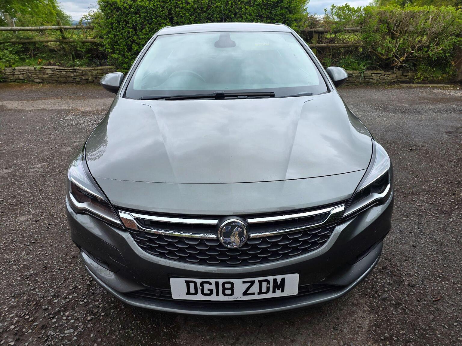 Vauxhall Astra photo 9 of 23
