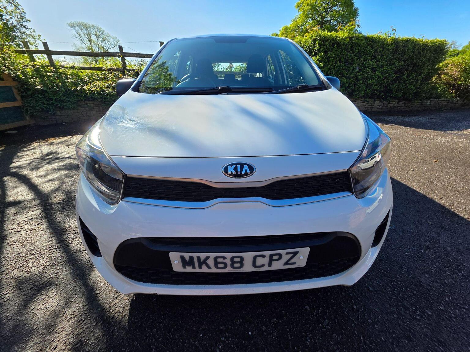 Kia Picanto photo 11 of 12