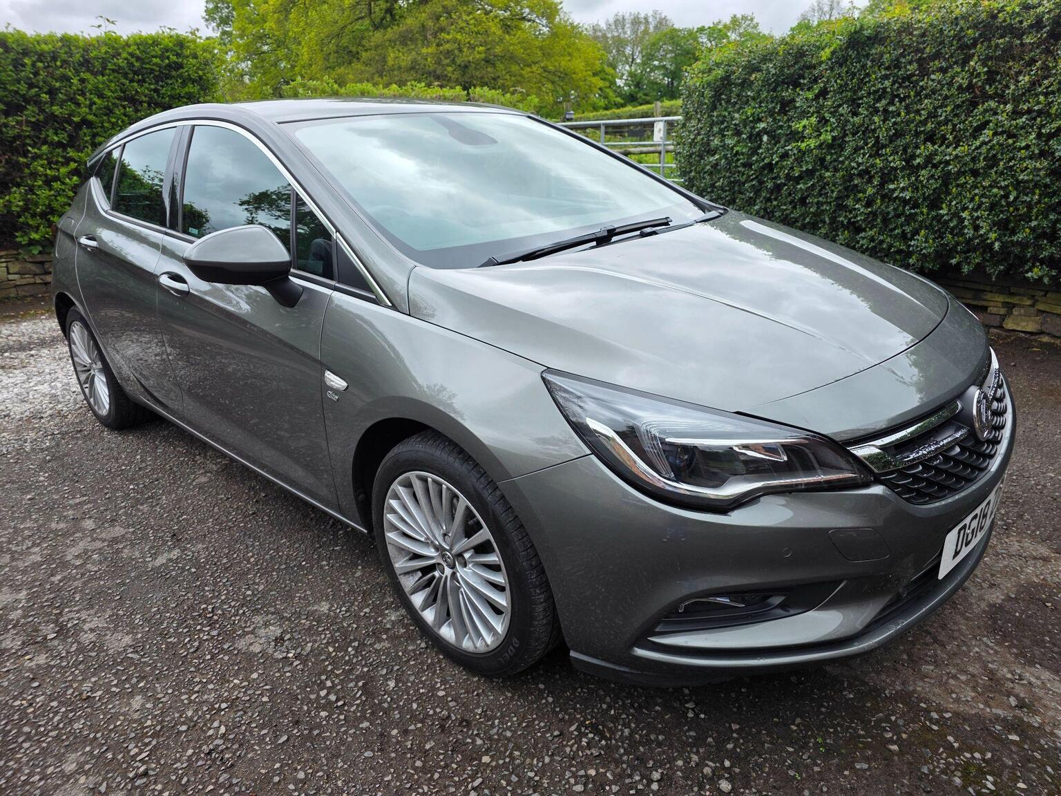 Vauxhall Astra photo 7 of 23