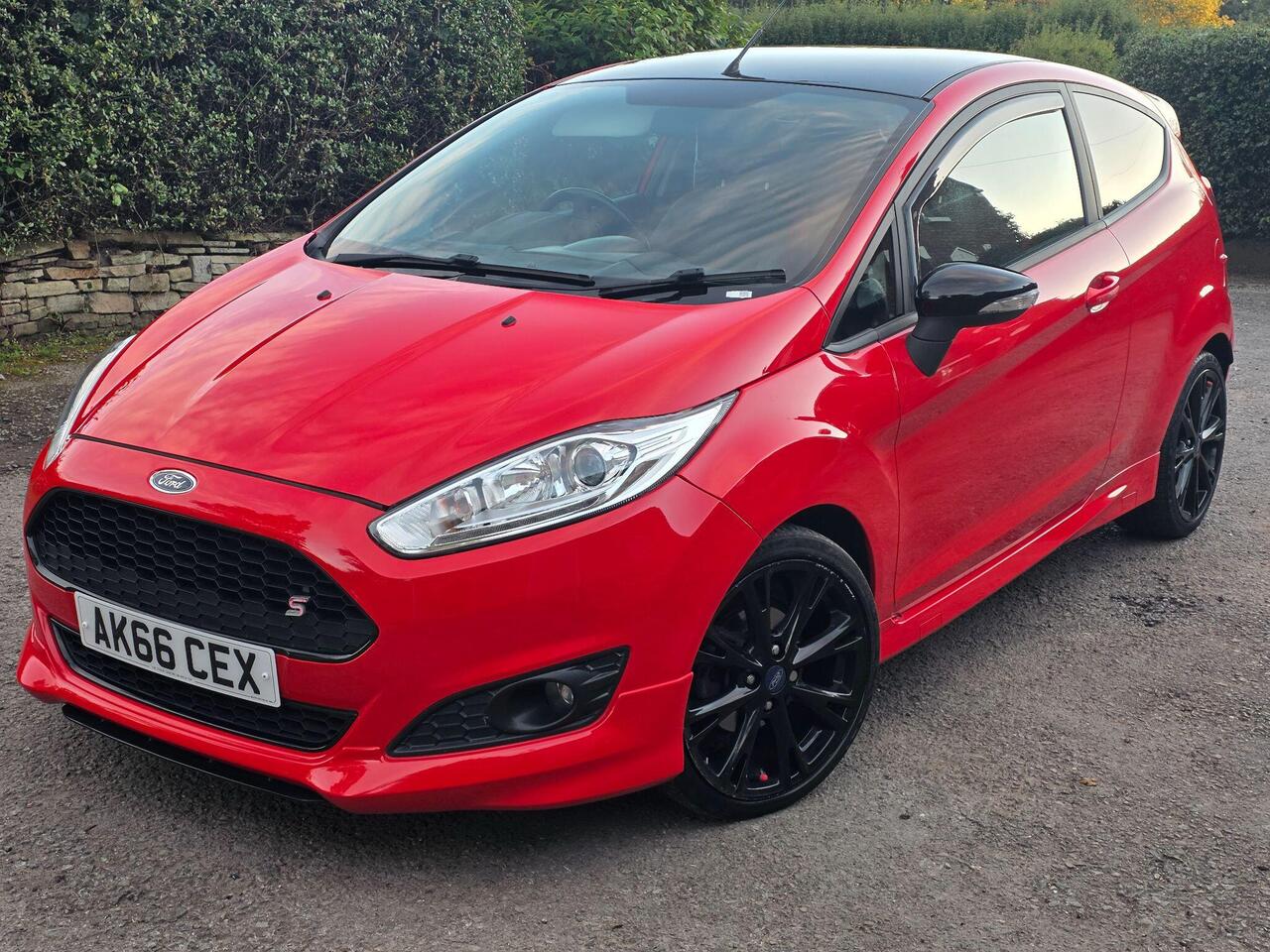 Ford Fiesta Zetec S photo 13 of 62