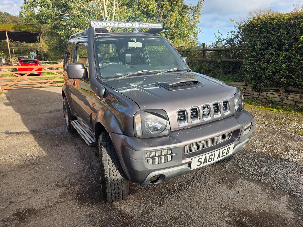 Suzuki Jimny photo 7 of 61