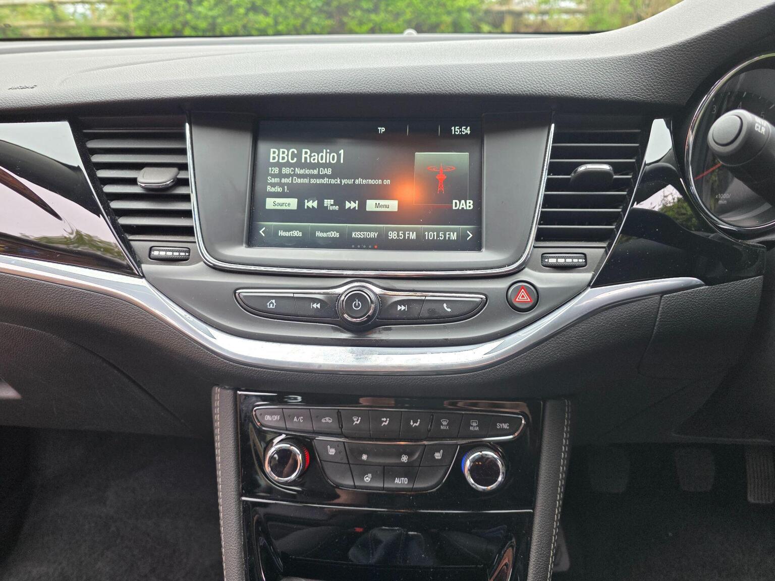 Vauxhall Astra photo 20 of 23