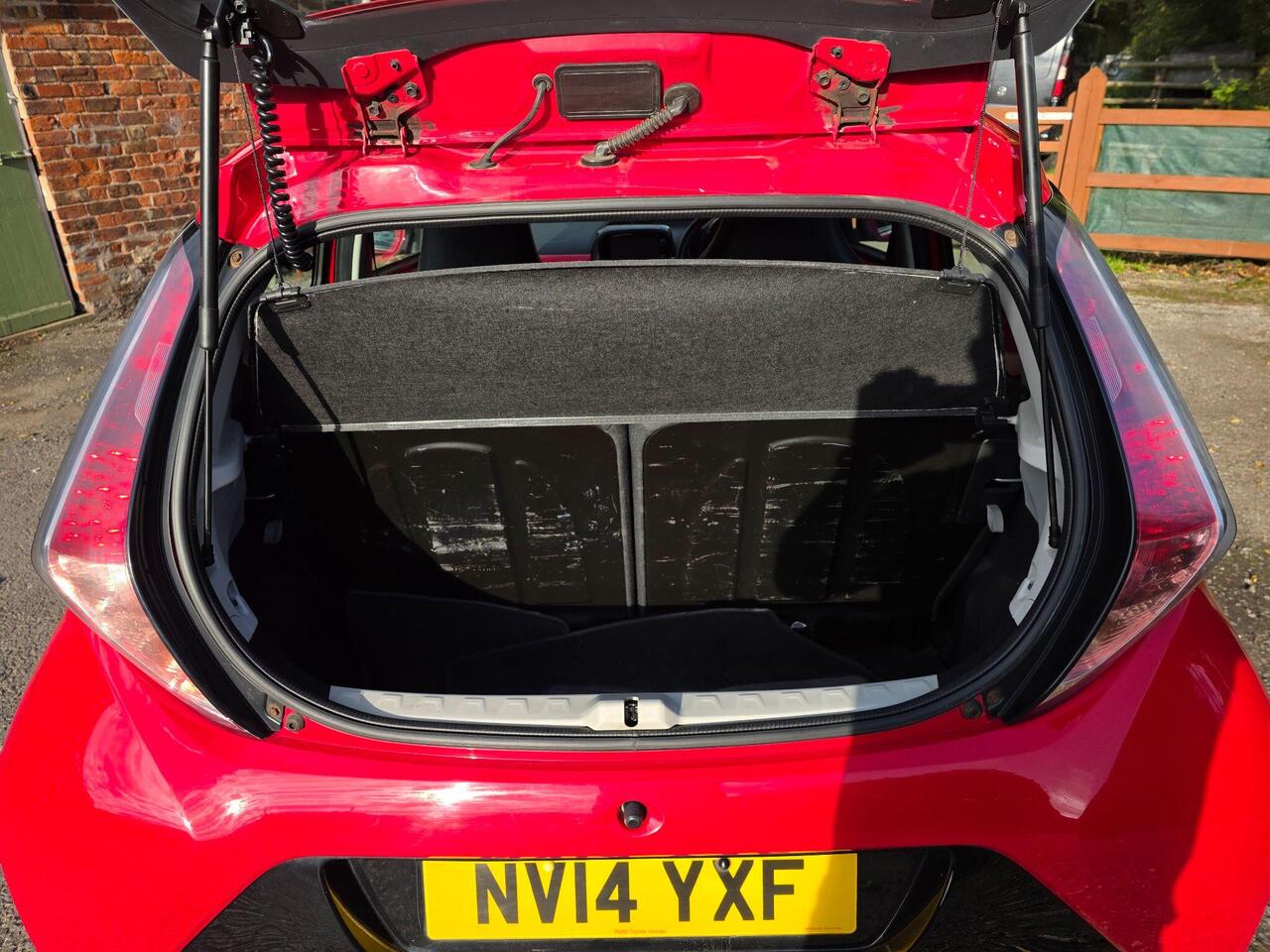 Toyota AYGO photo 19 of 22