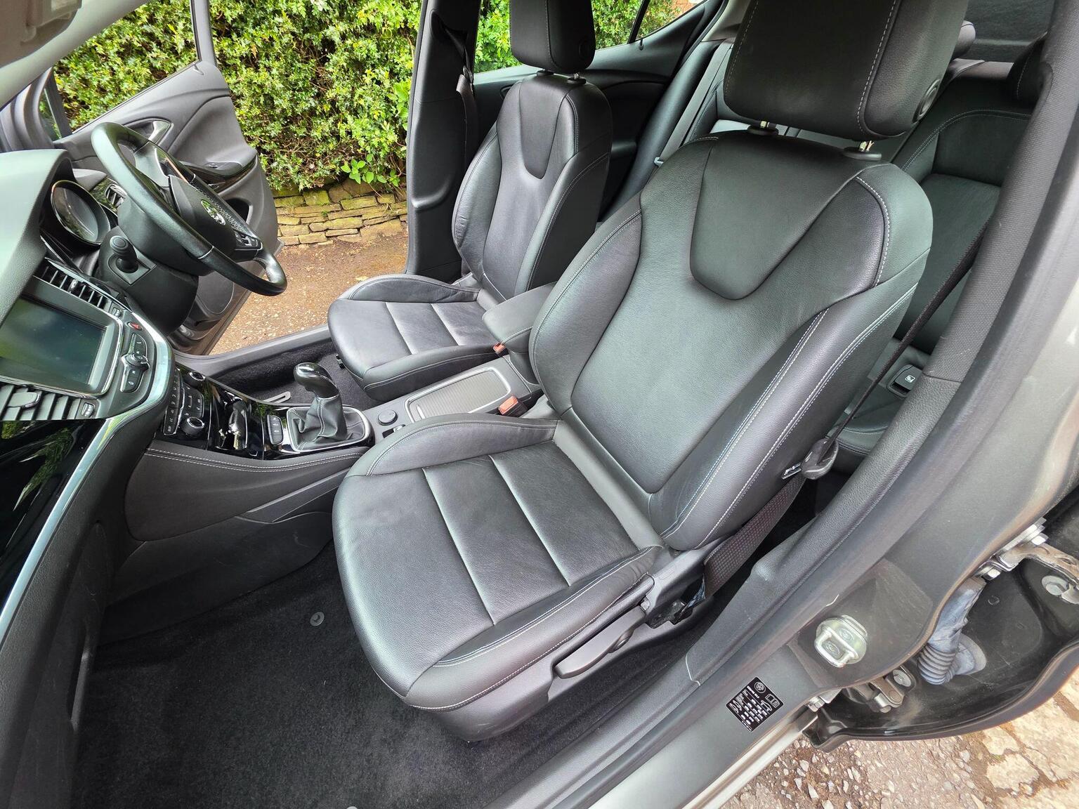 Vauxhall Astra photo 23 of 23