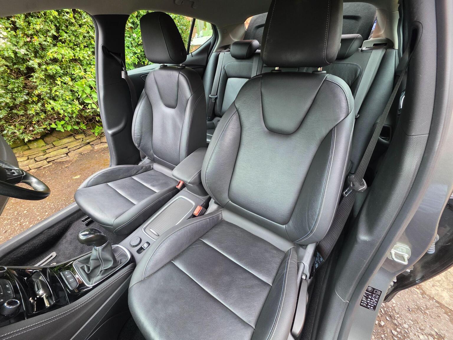 Vauxhall Astra photo 22 of 23