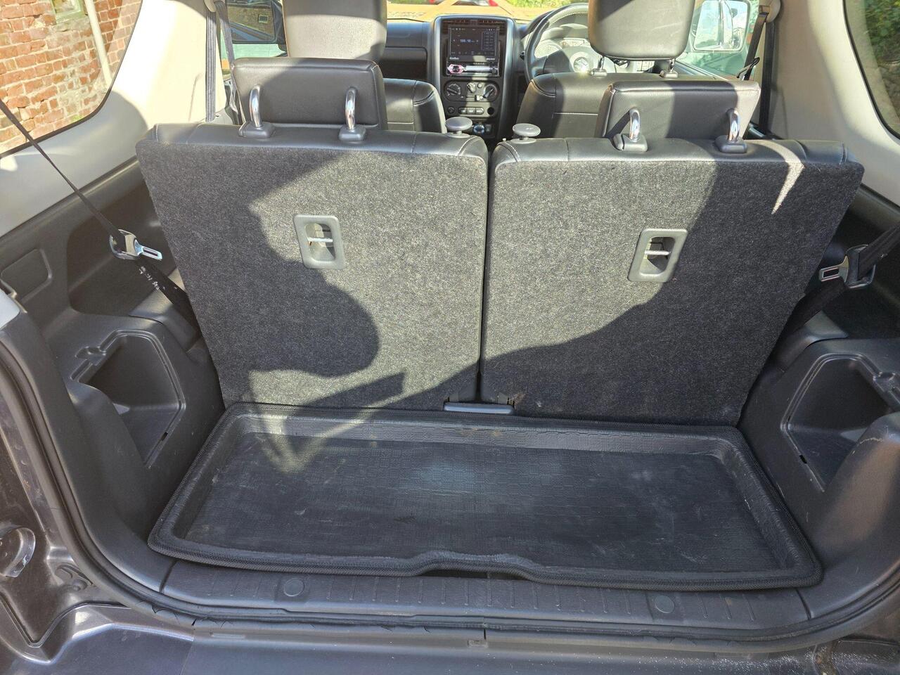 Suzuki Jimny photo 53 of 61