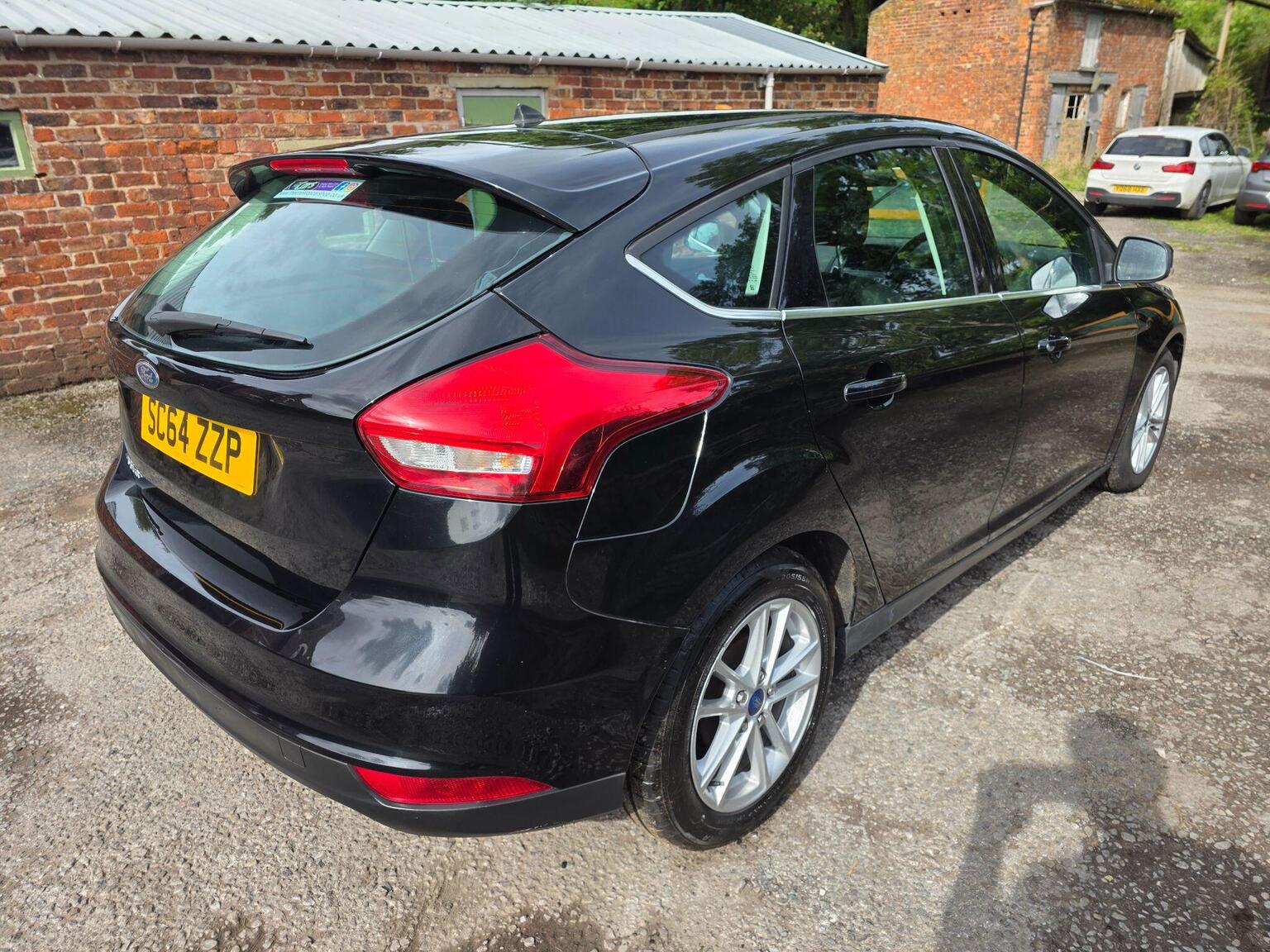 Ford Focus photo 10 of 26