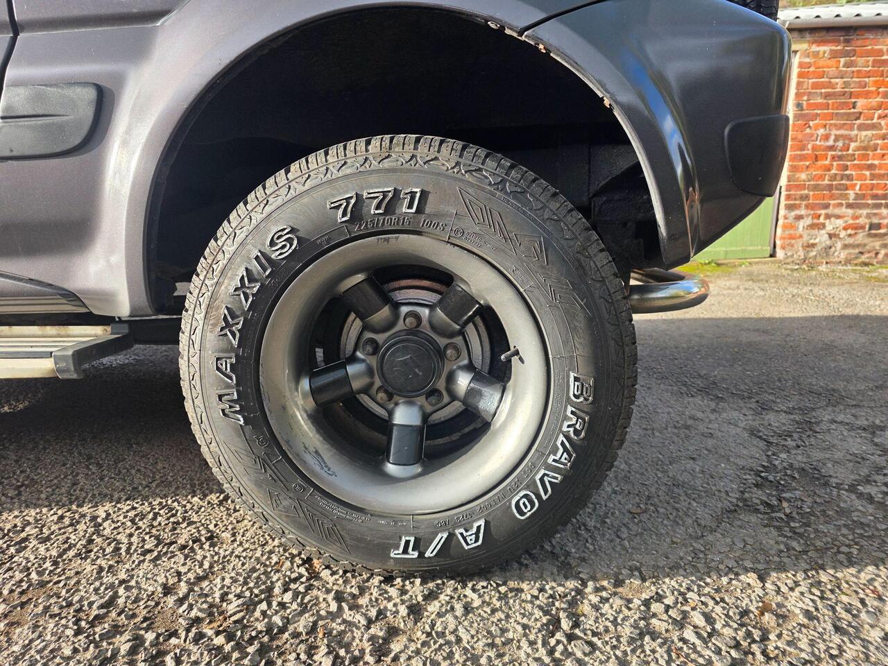 Suzuki Jimny photo 43 of 61